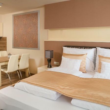 Foter Rezidencia 2 Aparthotel Győr Exterior foto