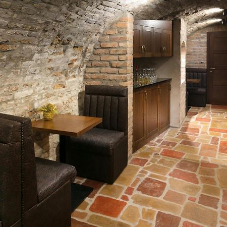Foter Rezidencia 2 Aparthotel Győr Exterior foto