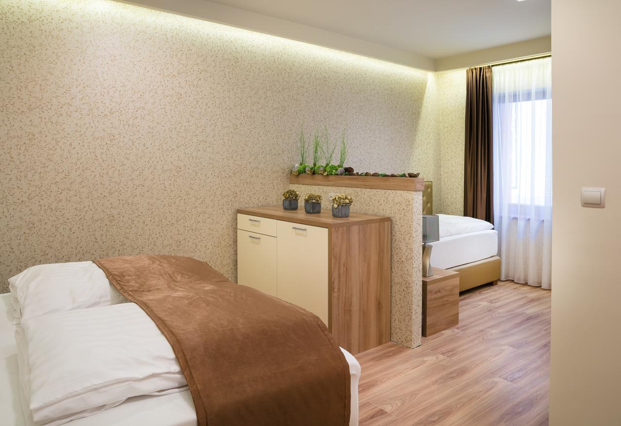 Foter Rezidencia 2 Aparthotel Győr Exterior foto