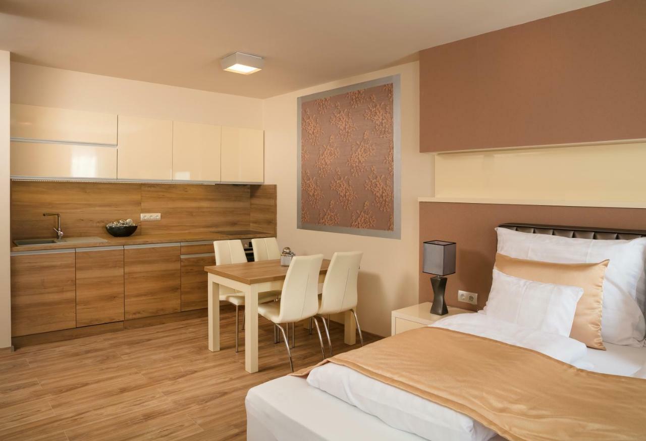 Foter Rezidencia 2 Aparthotel Győr Exterior foto