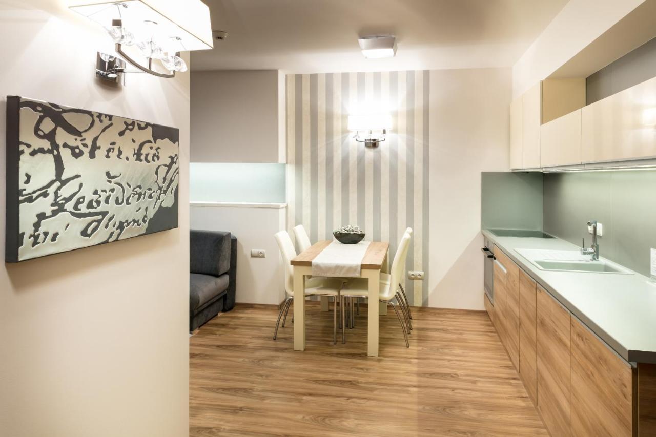 Foter Rezidencia 2 Aparthotel Győr Exterior foto