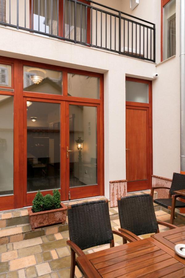 Foter Rezidencia 2 Aparthotel Győr Exterior foto