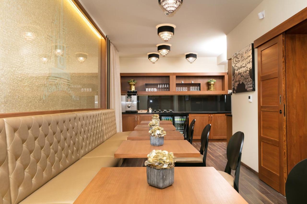 Foter Rezidencia 2 Aparthotel Győr Exterior foto